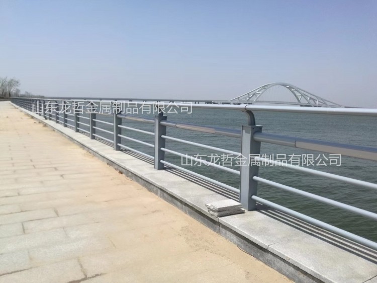日照河道灯光护栏工程案例