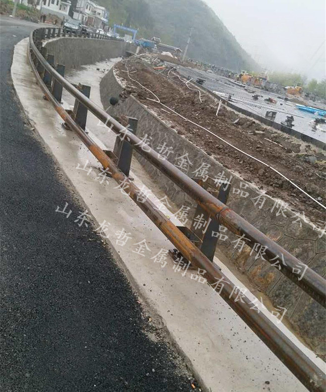 重庆大渡口区防撞栏杆